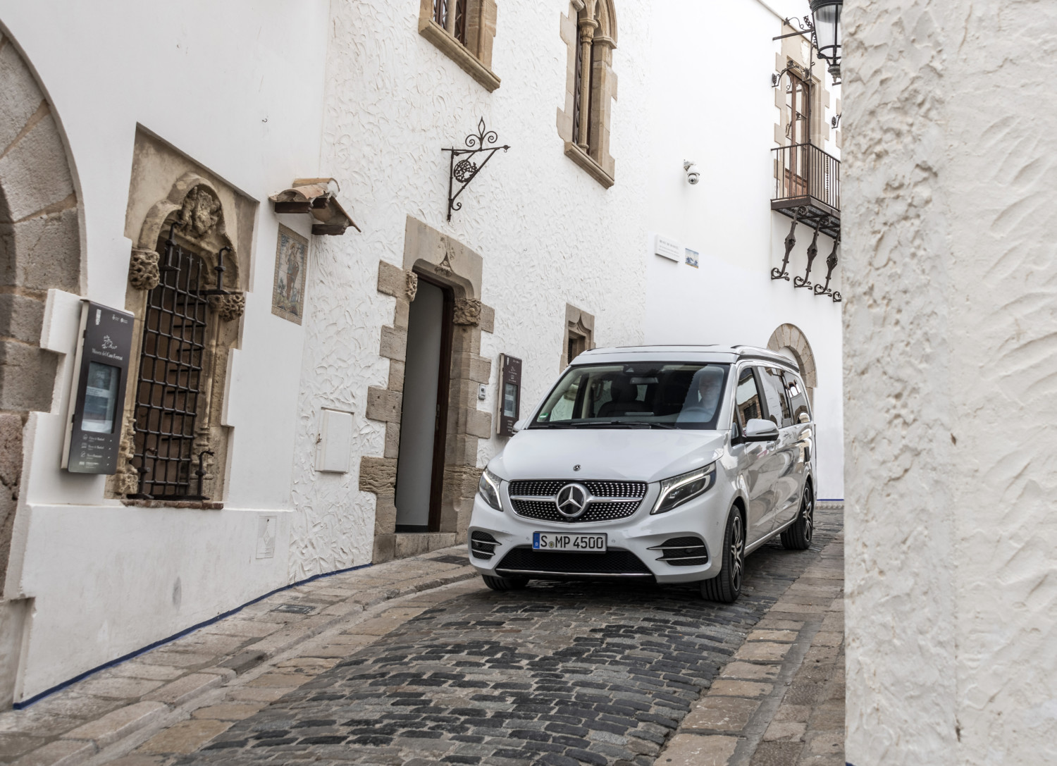 Die neue Mercedes-Benz V-Klasse und Marco Polo, Sitges/Spanien 2019 // The new Mercedes-Benz V-Class and Marco Polo, Sitges/Spain 2019
