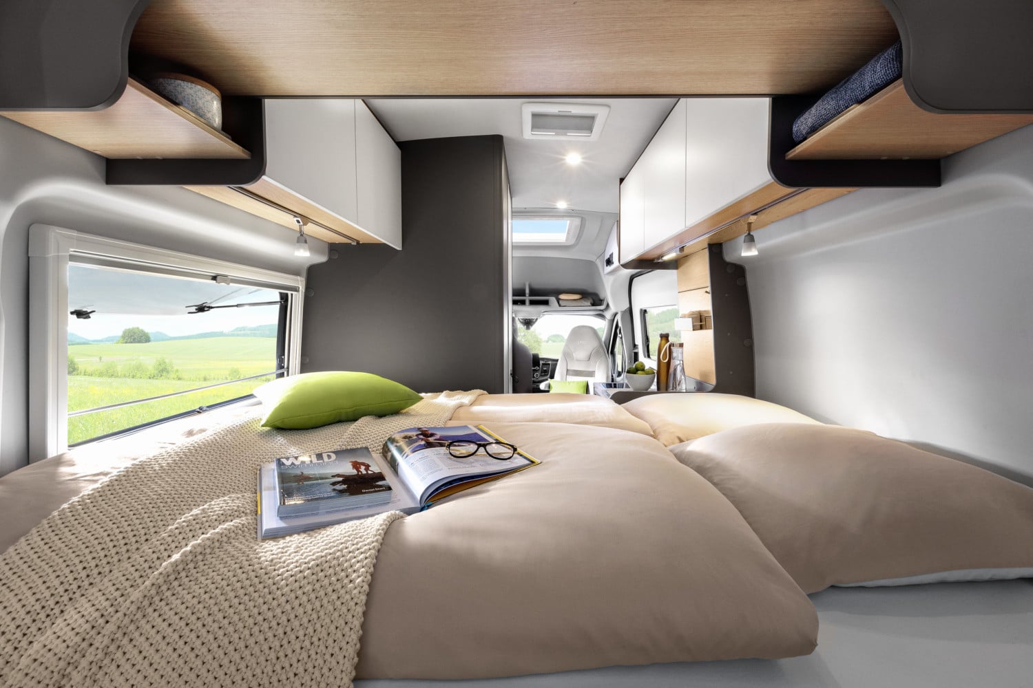 4 LMC Innovan 590_Bett