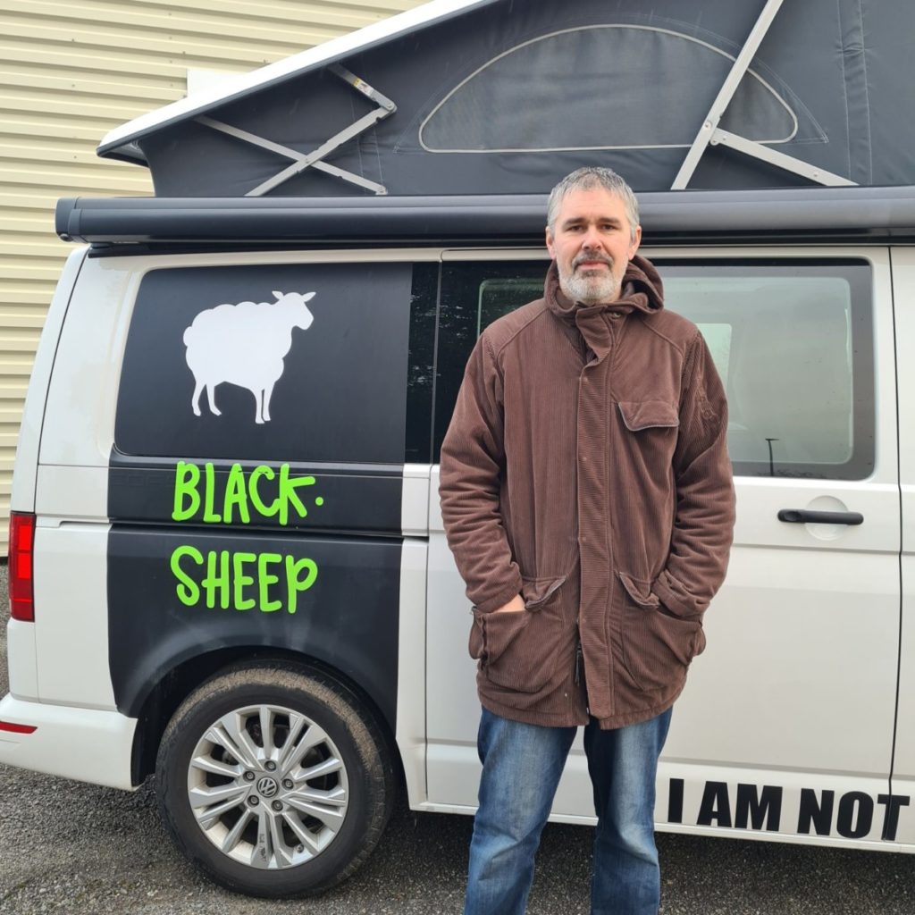 Damien, gérant de l'agence Blacksheep Bouguenais (44)