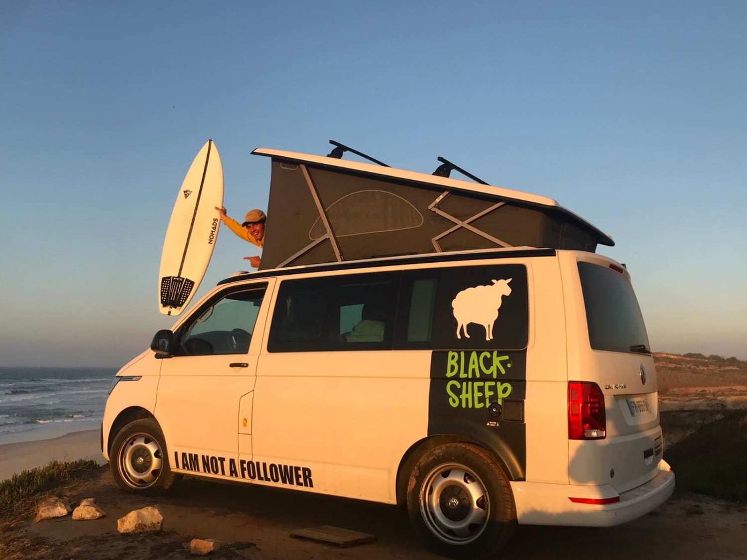 Image 2020-10-10 at 20.44.59 (1) @Nomads Surfing Volkswagen California Automne Portugal Surf